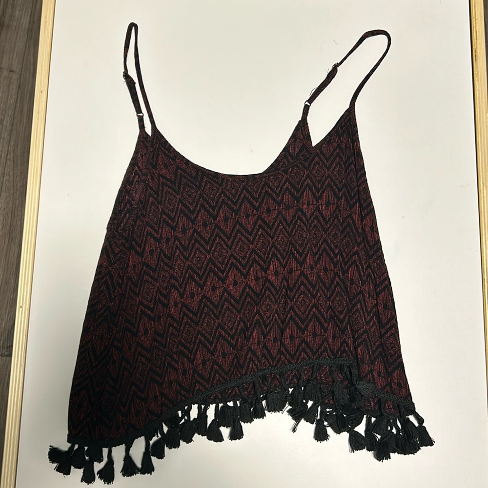 Forever 21 red and black short tank top